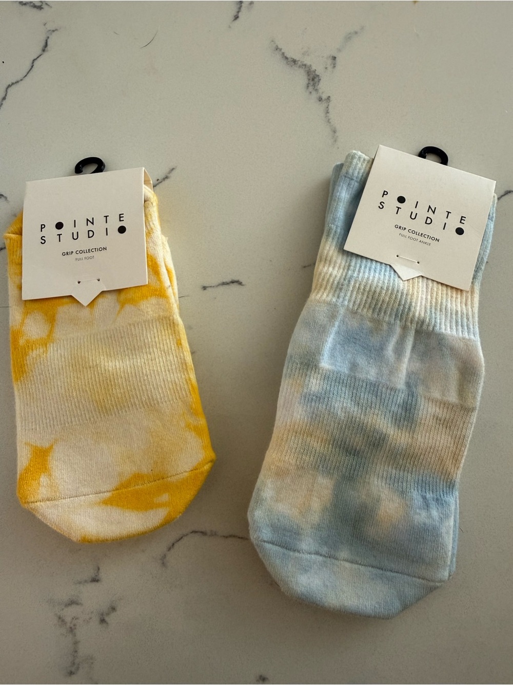 Pointe Studio Tie-Dye Crew Socks — Yellow & Light Blue
